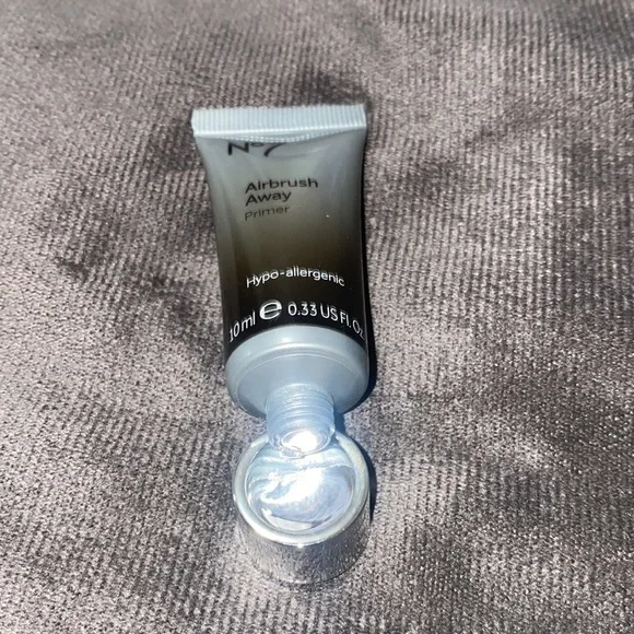 🪿6 piece brand new makeup bundle! - Picture 3 of 8